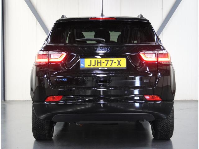 Jeep COMPASS 4xe 240PK Plug-in Hybrid Electric Upland 4x4 | AUTOMAAT | AppleCarPlay/AndroidAuto | Adaptive Cruise Control | Stoel/Stuurverwarming/Verkoeling | 360'Camera | LEER | Keyless | Isofix | Privacy Glass | Parkeersensoren | Electrische achterklep |