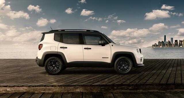 Jeep RENEGADE 1.5T e-Hybrid 130 PK North Star | Pano | Safety | Winter | 18"