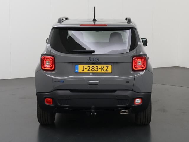 Jeep RENEGADE 4xe 240 Plug-in Hybrid Electric S | LED | Trekhaak | Lederen Interieur | Navigatie | Camera | DAB | Stoel/Stuurverwarming | Adaptieve Cruise Control | Dodehoek detectie |