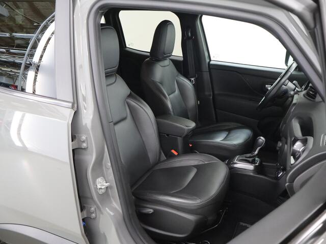 Jeep RENEGADE 4xe 240 Plug-in Hybrid Electric S | LED | Trekhaak | Lederen Interieur | Navigatie | Camera | DAB | Stoel/Stuurverwarming | Adaptieve Cruise Control | Dodehoek detectie |