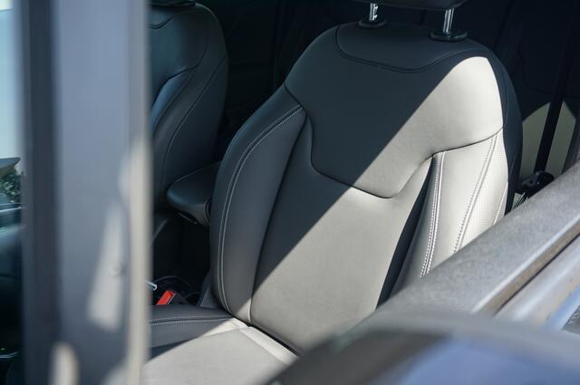 Jeep RENEGADE e-Hybrid S AUTOMAAT ADAPTIVE | WINTERPACK | KEYLESS | LUXE!