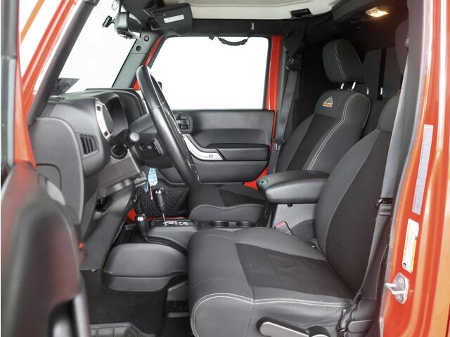 Jeep WRANGLER 2.8 CRD Sahara | Grijs kenteken | Cruise Control | 18 INCH |