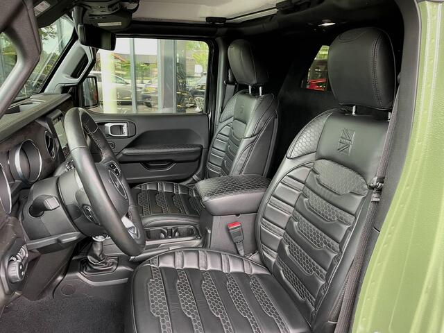 Jeep WRANGLER 2.0T Sterling Geel kenteken | Volleder | Alcantara Dash | Urban LM | Cabriodak | Sportuitlaat | Dikker dan een Brute!