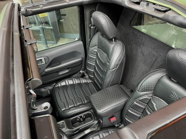 Jeep WRANGLER 2.0T Sterling Geel kenteken | Volleder | Alcantara Dash | Urban LM | Cabriodak | Sportuitlaat | Dikker dan een Brute!