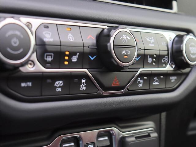 Jeep WRANGLER 4-door Rubicon 392 6.4 V8 automaat | Final Edition | Sky one touch | Trekhaak 3500KG | Electr. Steps |