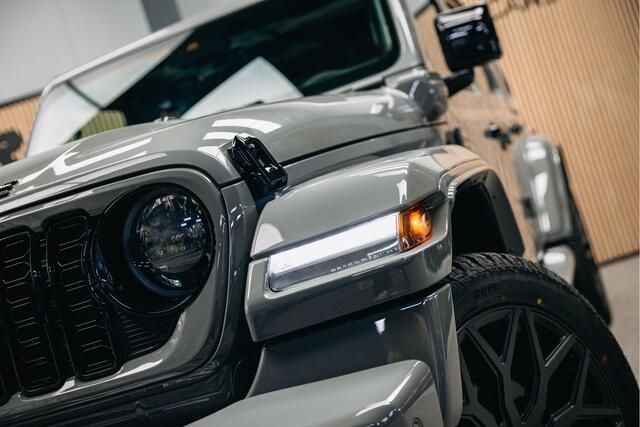 Jeep WRANGLER Unlimited 4xe 380 Sahara | Corse Edition Custom made | Unieke kleur | Hybride |