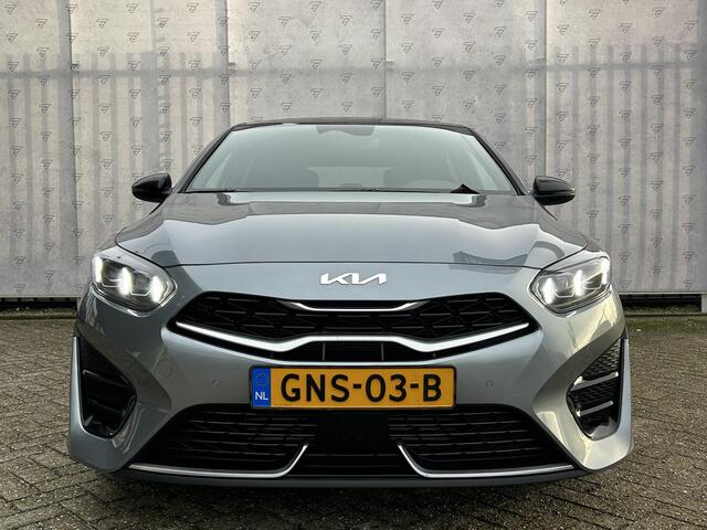 KIA CEE D Ceed 1.5 T-GDi GT-PlusLine Panoramadak | Camera | Navi | Stuur-/Stoelverwarming | Leder/Alcantara | 17" Velgen | Clima | Apple CarPlay/Android Auto | Key-Less | PDC | Cruise | LED |