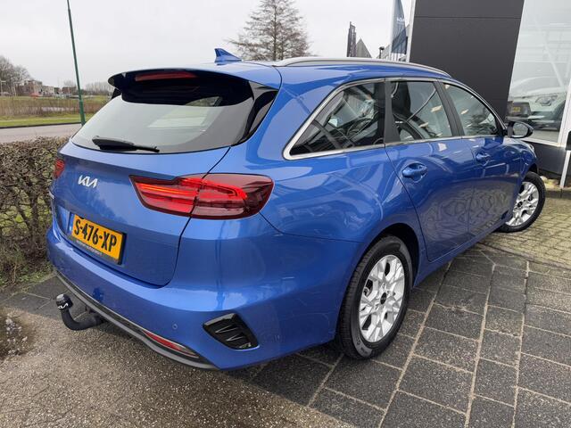 KIA CEE D Ceed Sportswagon 1.5 T-GDi DynamicLine | Unieke Kleur | Afneembare Trekhaak | Navigatie | Camera Achter | Sensoren | Enz...