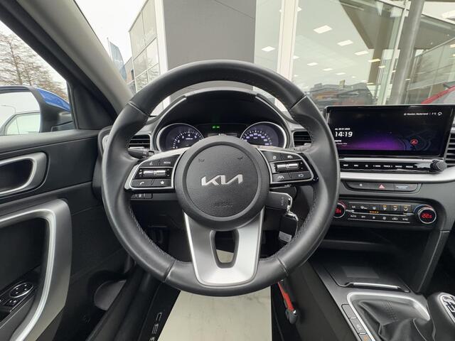 KIA CEE D Ceed Sportswagon 1.5 T-GDi DynamicLine | Unieke Kleur | Afneembare Trekhaak | Navigatie | Camera Achter | Sensoren | Enz...