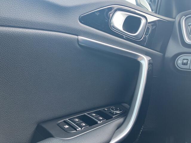 KIA CEE D Ceed 1.5 T-GDi GT-Line | Automaat | Navigatie | Parkeercamera |