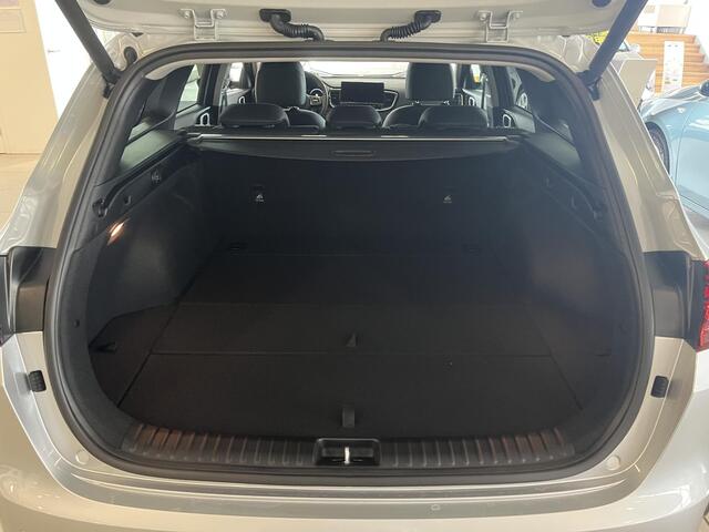 KIA CEE D Ceed Sportswagon 1.5 T-GDi DynamicPlusLine ACTIEPRIJS NU RIJKLAAR ¤ 35.900,-