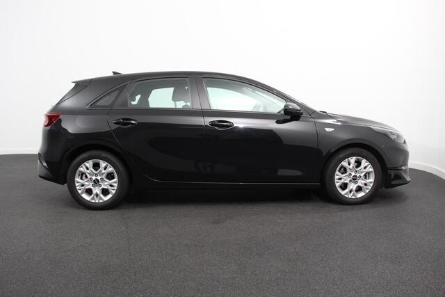 KIA CEE D Ceed 1.0 T-GDi Comfort | Navigatie | Apple Carplay/ Android Auto | Airco | Dab | Camera | Stoelverwarming | Lichtmetalen Velgen
