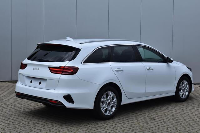 KIA CEE D Ceed SW PE 1.5 T-GDi MHEV DynamicPlusLine Automaat | Navigatie | Adaptieve cruise control | Elektrisch bedienbare achterklep