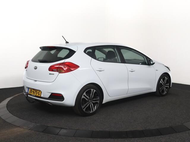 KIA CEE D cee'd 1.6 GDI ComfortLine | LED | Cruise | Camera | trekhaak |