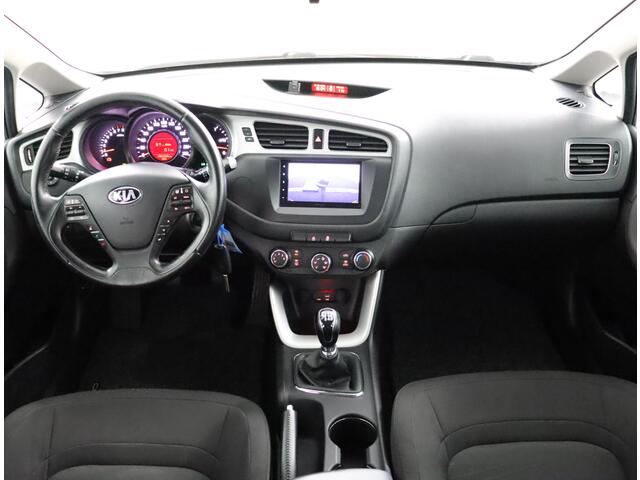 KIA CEE D cee'd 1.6 GDI ComfortLine | LED | Cruise | Camera | trekhaak |