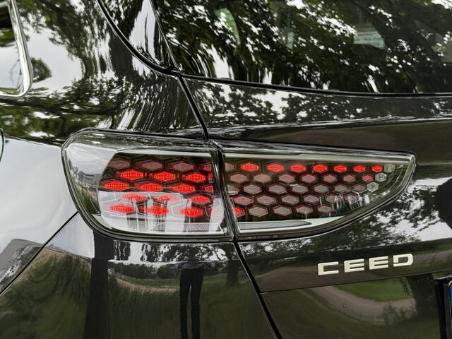 KIA CEE D Ceed 1.0 T-GDi Design Edition | Direct leverbaar | 10 jaar garantie | Info Bas: 0492-588982 Info Bas: 0492-588982