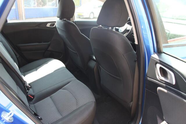 KIA CEE D 1.0 T-GDI Comfortline, Stoel en stuurverw, PDC, DAB