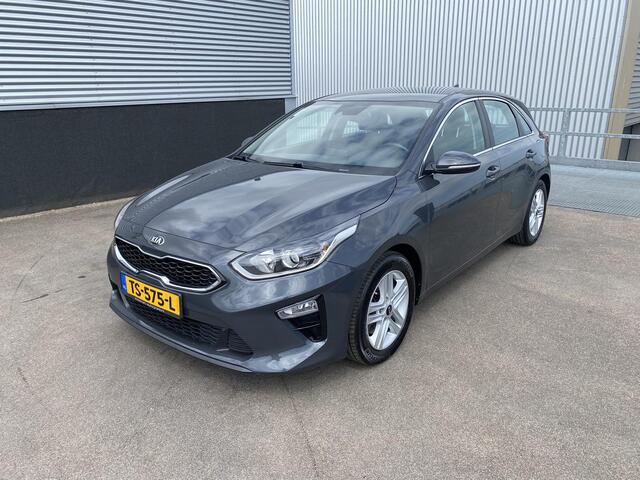 KIA CEE D Ceed 1.0 T-GDi DynamicLine Navigatie, Achteruitrijcamera, Nieuw geleverd en dealeronderhouden, Parkeersensoren, Climate control, Cruise control
