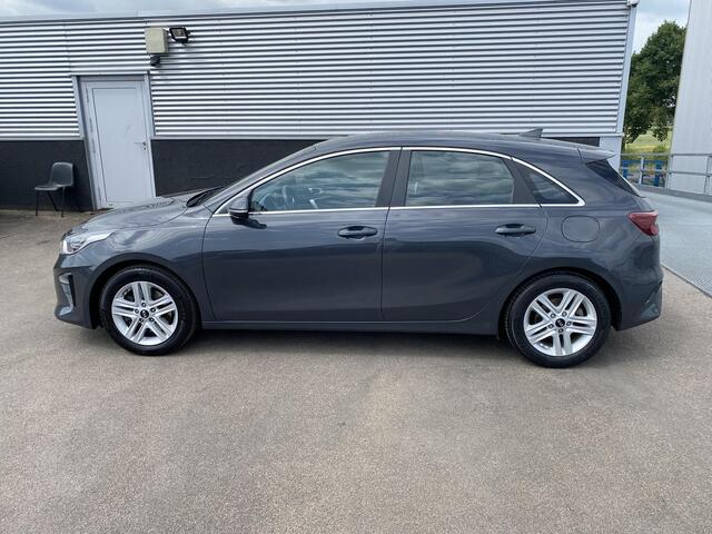 KIA CEE D Ceed 1.0 T-GDi DynamicLine Navigatie, Achteruitrijcamera, Nieuw geleverd en dealeronderhouden, Parkeersensoren, Climate control, Cruise control