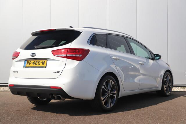 KIA CEE D cee'd Sportswagon 1.0 T-GDi GT-Line Summer Edition Panoramadak Navigatie Carplay Android 17 inch LMV Stuur & Stoelverwarming Achteruitrijcamera