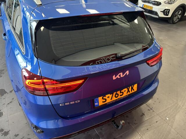 KIA CEE D Ceed Sportswagon 1.5 T-GDi DynamicLine Trekhaak | Cruise controle | Climate controle | Achteruitrijcamera | Parkeer sensoren