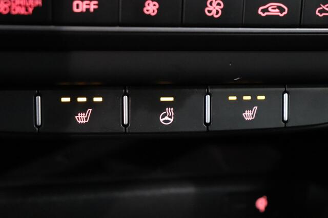 KIA CEE D Ceed Sportswagon 1.6 GDI PHEV DynamicPlusLine | Camera | Achterklep electrisch | Navigatie | Climate control | LED | AppleCarplay AndroidAuto |