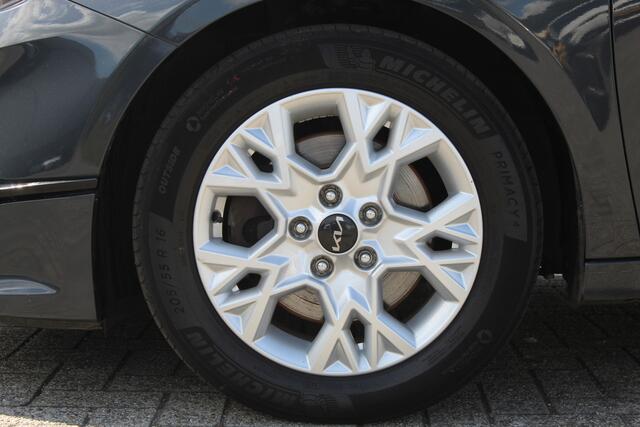 KIA CEE D Ceed Sportswagon 1.0 T-GDi Dynamicplusline/Climate control/Cruise control/Lane assist/Achteruitrijcamera/Apple carplay/Stoelverwarming/Stuurverwarming/DAB/LED koplampen/16'' Lichtmetalen velgen.