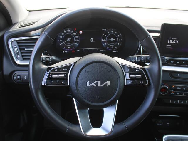 KIA CEE D Ceed 1.0 T-GDi DynamicPlusLine | Stuur-/stoelverwarming | Camera | Draadloos laden | LED | Dodehoek detectie | 16" LM |