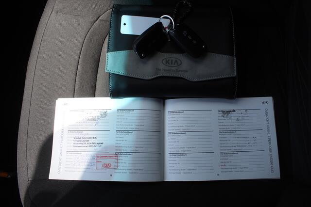 KIA CEE D cee'd Sportswagon 1.0 T-GDi Design Edition Navigatie/Climate control/Cruise control/Achteruitrijcamera/Apple carplay/Multifunctioneel stuurwiel/LED koplampen/16'' Lichtmetalen velgen.