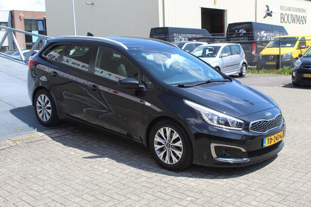 KIA CEE D cee'd Sportswagon 1.0 T-GDi Design Edition Navigatie/Climate control/Cruise control/Achteruitrijcamera/Apple carplay/Multifunctioneel stuurwiel/LED koplampen/16'' Lichtmetalen velgen.