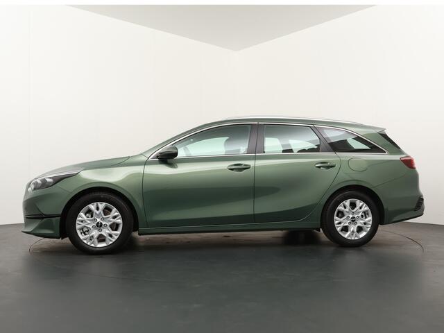 KIA CEE D Ceed Sportswagon 1.5 T-GDi DynamicLine Automaat! - Adaptieve Cruise Control - Bluetooth - LED Verlichting - Achteruitrijcamera - Grootlichtassistentie - Fabrieksgarantie Tot 2031