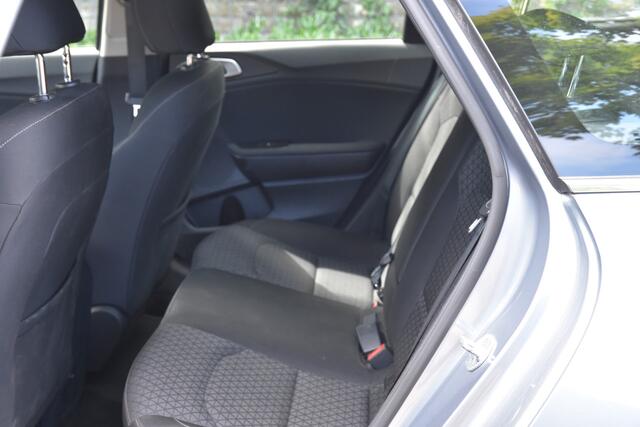 KIA CEE D Ceed Sportswagon 1.0 T-GDi DynamicLine | HYBRIDE | AUTOMAAT | CARPLAY | CAMERA