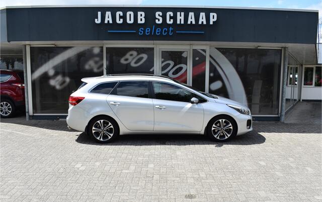 KIA CEE D Cee'd Sportswagon 1.0 T-GDi GT-Line / Navigatie / Keyless / Trekhaak / Xenon / Camera /