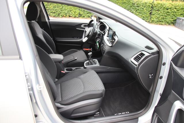 KIA CEE D Ceed Sportswagon 1.0 T-GDi Groot Navi, ACC, Nl auto 1e eig! Zomer aanbieding!