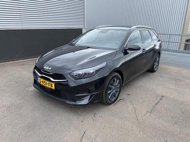 KIA CEE D Ceed Sportswagon 1.0 T-GDi DynamicPlusLine Navigatie, Dodehoekdetectie, Stoel- & Stuurwiel verwarmd, Privacy glass, Smart Key, elek. Achterklep, Nieuw geleverd + onderhoudshistorie