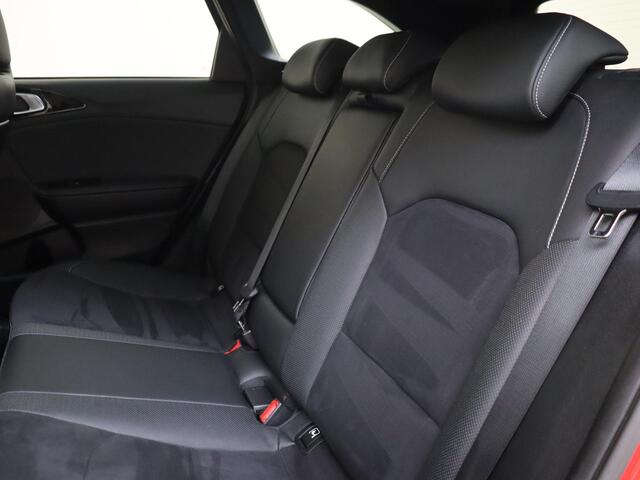 KIA CEE D Ceed Sportswagon 1.0 T-GDi GT-Line | Navigatie | Camera | Stoel-stuurverwarming | Trekhaak