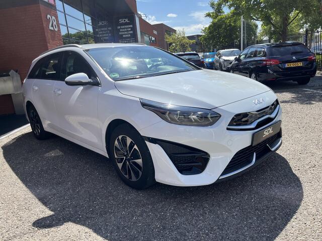 KIA CEE D Ceed Sportswagon 1.6 GDI PHEV DynamicLine // FULL LED // KEYLESS // CAMERA+SENSOREN // STOEL+STUURVERWARMING // NAVI+CARPLAY //