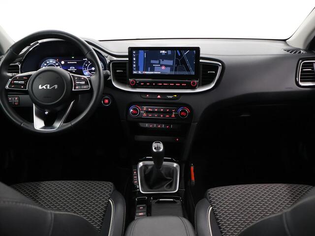 KIA CEE D Ceed Sportswagon 1.5 T-GDi DynamicPlusLine | Stoel/Stuurwielverwarming | Navigatie | Elekt. Achterklep | Dodehoekdetectie | Keyless | Climate Control |