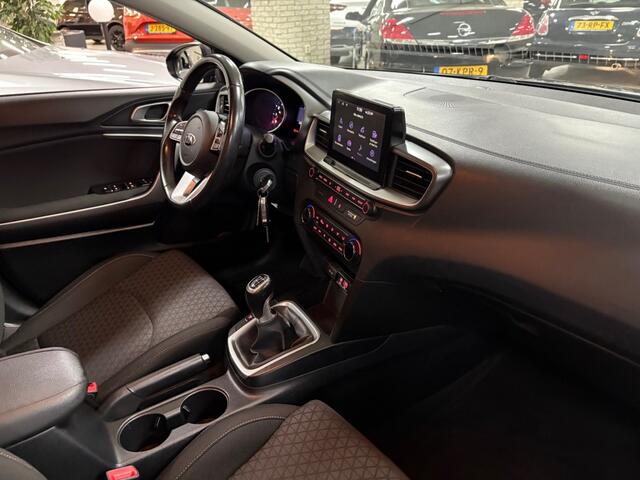 KIA CEE D 1.0 T-GDI / Climat / Cruise / Dab Radio / Navi / Apple Android / Camera