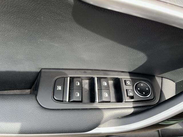 KIA CEE D Ceed Sportswagon 1.5 T-GDi DynamicPlusLine AUTOMAAT KEYLES ENTRY | STUUR/STOEL VERWARMING | NAVIGATIE