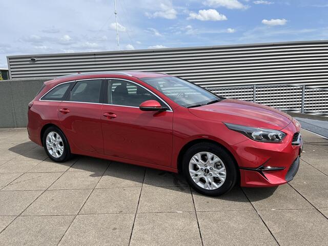 KIA CEE D Ceed Sportswagon 1.5 T-GDi DynamicLine 6-BAK TREKHAAK | NAVIGATIE | ACHTERUITRIJCAMERA