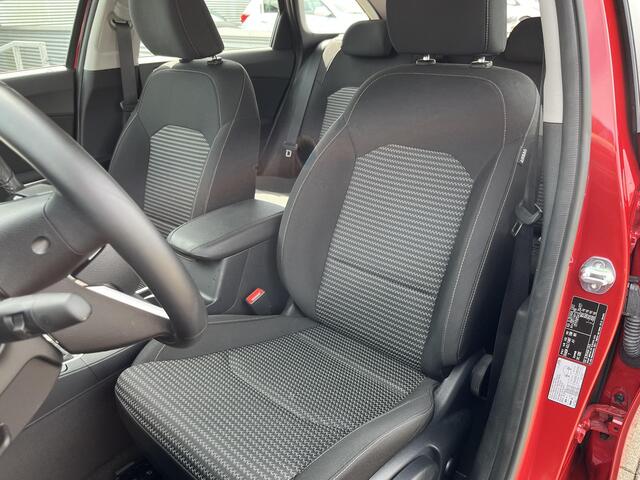 KIA CEE D Ceed Sportswagon 1.5 T-GDi DynamicLine 6-BAK TREKHAAK | NAVIGATIE | ACHTERUITRIJCAMERA