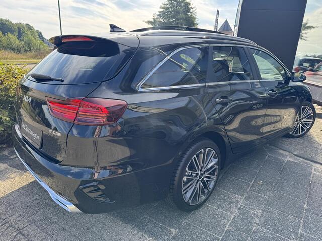 KIA CEE D Ceed Sportswagon 1.5 T-GDi GT-PlusLine Rijklaar vanaf ¤37.250,- Nu tijdelijke voordeel van ¤5.645,-