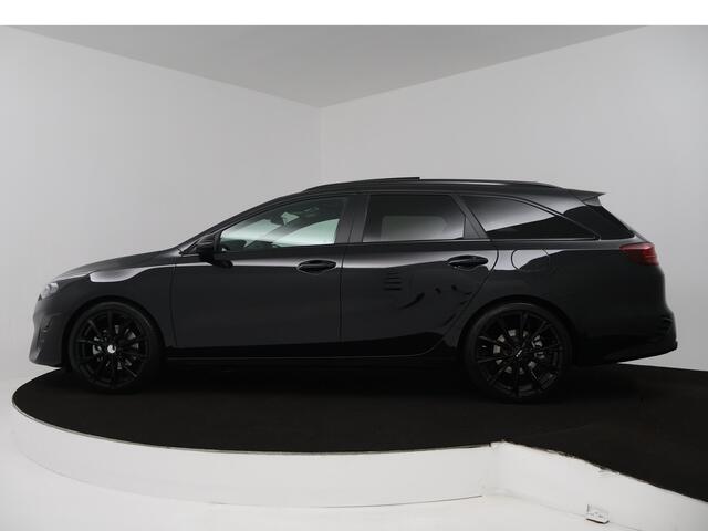 KIA CEE D Ceed Sportswagon 1.5 T-GDi GT-PlusLine | Company Car | 10 Jaar Garantie | Black Edition | Panoramadak | Adaptive Cruise Control | Lichtmetalen Velgen 19" | Beschikbaar per 01-11-2025