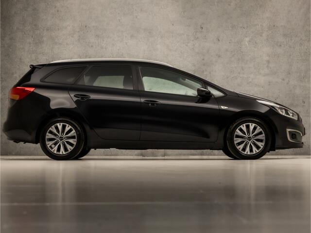 KIA CEE D cee'd Sportswagon 1.0 T-GDi Sport (APPLE CARPLAY, NAVIGATIE, CLIMATE, CAMERA, SPORTSTOELEN, GETINT GLAS, PARKEERSENSOREN, CRUISE, NIEUWSTAAT)