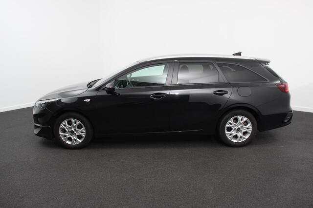 KIA CEE D Ceed Sportswagon 1.0 T-GDi Prestige | Navigatie | Apple Carplay/Android Auto | Climate Control | Cruise Control | Lane Assist | Stoel/Stuurverwarming | Privacy Glass | Camera