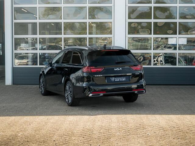 KIA CEE D Ceed Sportswagon 1.5 T-GDi GT-PlusLine | Direct leverbaar | Schuif/Kanteldak | Stoel&Stuur Verwarming | Premium Audio | Navi | 18"