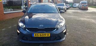 kia-cee-d-1.4-t-gdi-executivel