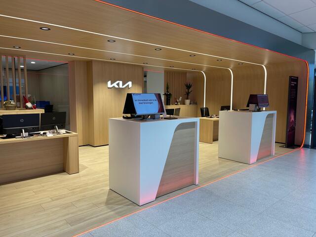 KIA CEE D Ceed 1.5 T-GDi GT-Line - Adaptive Cruise - Stoel/Stuurverwarming - Schuif/-kanteldak - Navigatie - Apple Carplay/Android Auto Fabrieksgarantie 04-2031