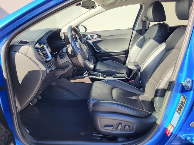 KIA CEE D Ceed Sportswagon 1.6 GDI PHEV ExecutiveLine Automaat / Dealer onderhouden / All season banden / Trekgewicht 1.300 kg / Lederen bekleding / Navigatie / Camera / Achterbank-, voorstoel- en stuurwielverwarming / geventileerde voorstoelen / Apple Carplay / An